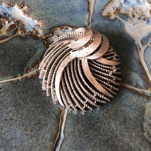 Vintage TRIFARI brooch